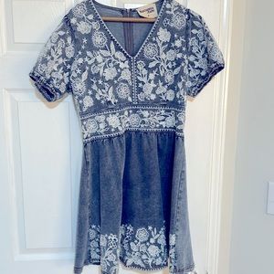Light denim dress medium
